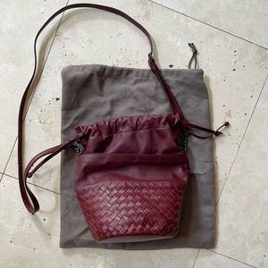 Bottega bucket bag